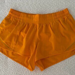 Lululemon Hotty Hot Shorts Low Rise 2.5